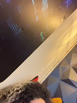 Chat XXX Live MiaCurly3