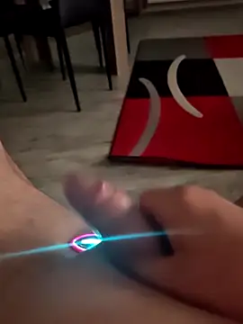 Szeltolo001 라이브 XXX 채팅