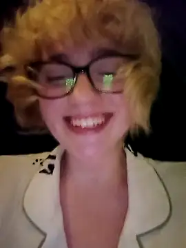 mcjbgfhgjhiiilllufjyf webcam show