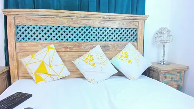 Cassandra_Armani Live XXX Chat