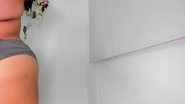 mia_rose_9's Webcam Show