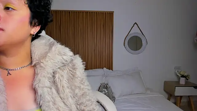 Alaska_deluxeのラ  イブXXXチャット