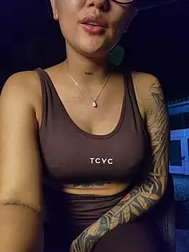 XXX chat uživo modela Roma_xxx