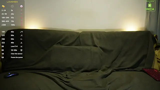 SteeveMuscle élő XXX-chatje