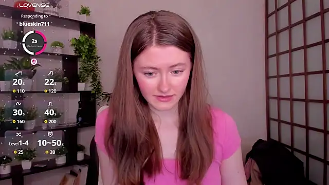 KateCuddleのライブXXXチャット