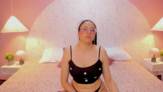 Angelie_Rosebrm Obrolan Langsung XXX