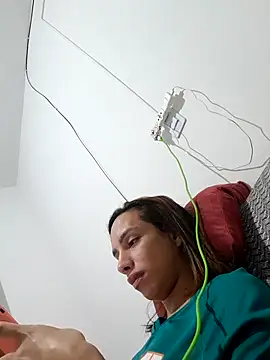 ofjuliaa: απευθείας συνομιλία ΧΧΧ