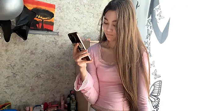 Cuteviola élő XXX-chatje