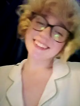 mcjbgfhgjhiiilllufjyf Chat XXX live