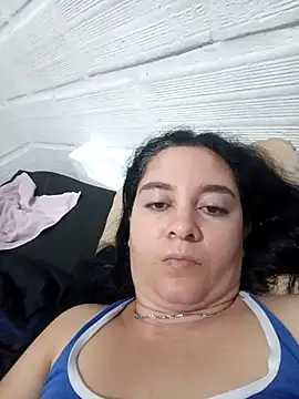 Chatroom XXX en direct de Camila-Valverde