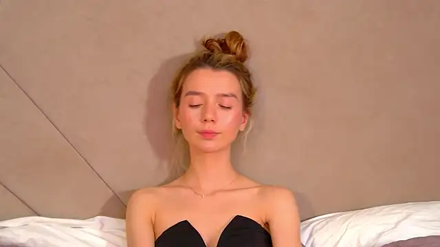 دردشة VanessaVienne الجنسية المباشرة