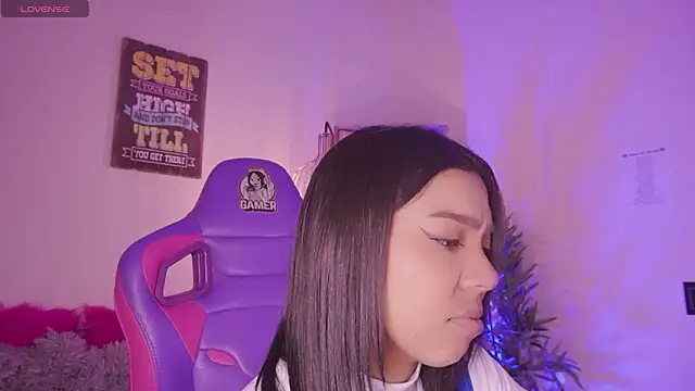 Czat XXX na żywo – madelyn_rose_