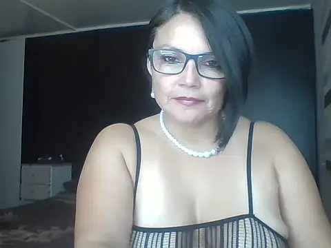 Chat +18 de SHAMELESSLY_HOT ao vivo
