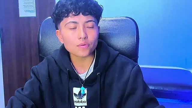 Im_Mathias' Live XXX Chat