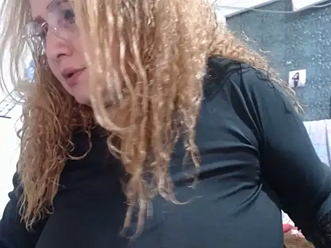 Perla1981-- Chat XXX in diretta