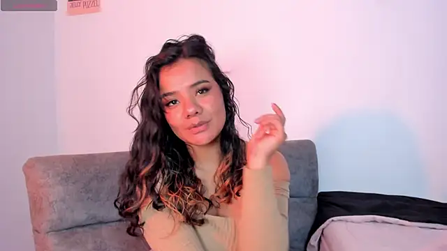 XXX chat uživo modela Shophie_thoopson