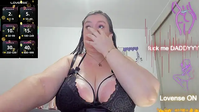 Chat +18 de esmeraldamfc ao vivo