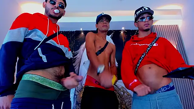 The_Gods_In_DiamondsのライブXXXチャット