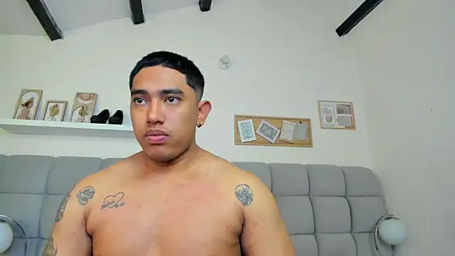 erotic_sins Show in webcam