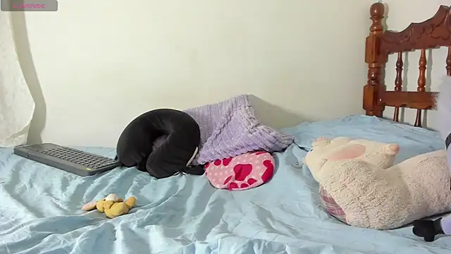 jilary__clinton Adlı Modelin Canlı XXX Sohbeti