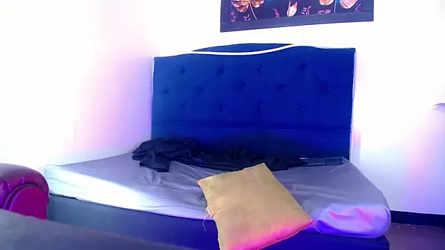 Karlaa_Hernandez_'s Live Sex Cam Show