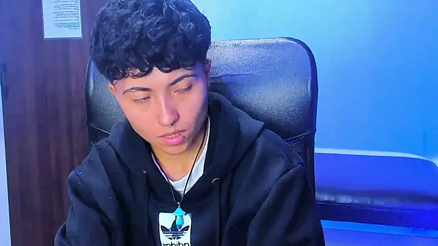 Pokazy przed kamerką – Im_Mathias