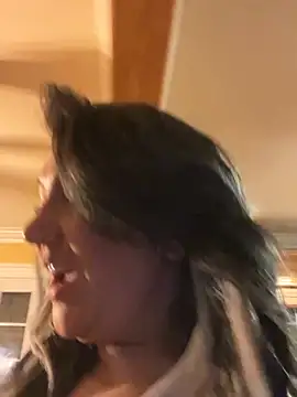 Živý XXX chat LittleMissEeve