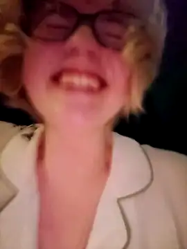 mcjbgfhgjhiiilllufjyf Chat XXX in diretta