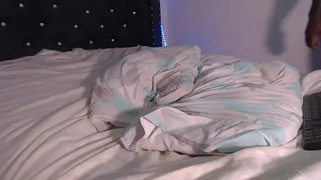 EbonyAscend's Webcam Show