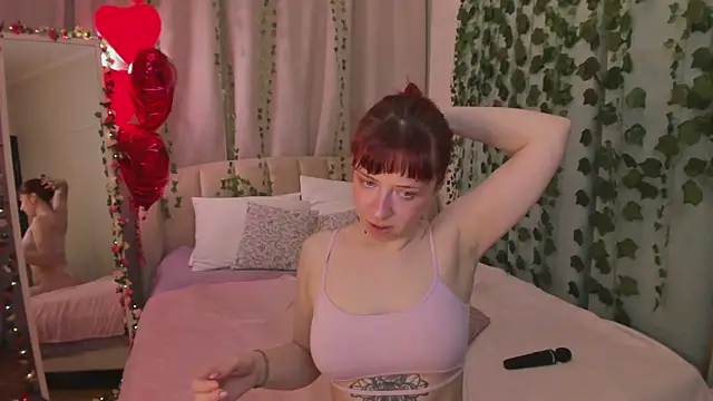 Love_is_Lola Chat XXX live