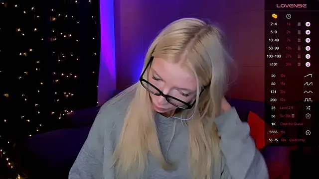 AnyaTaylor_: онлайн-секс-чат