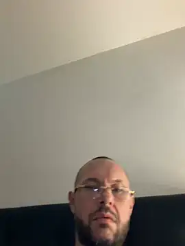 Онлайн чат XXX Guitccch