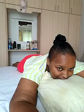 Goddess_of_Hearts' Live XXX Chat