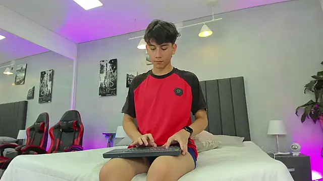 دردشة Raphael_Nyon الجنسية المباشرة