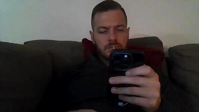 XXX chat uživo modela cheekycherryx