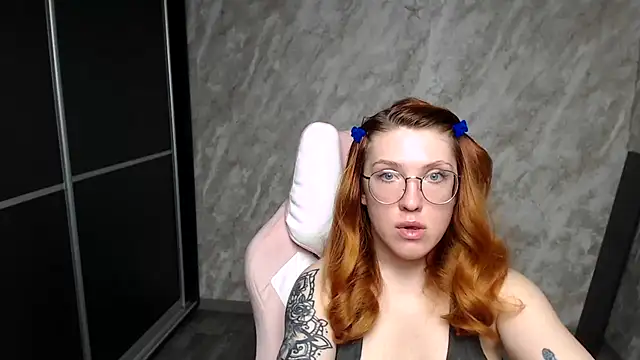 Reginasmilee Live XXX-chat