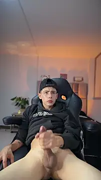 XXX chat uživo modela Sebastian_Reed