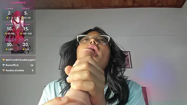 luna_velveth's Live XXX Chat