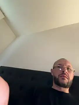 Guitccch: онлайн-секс-чат