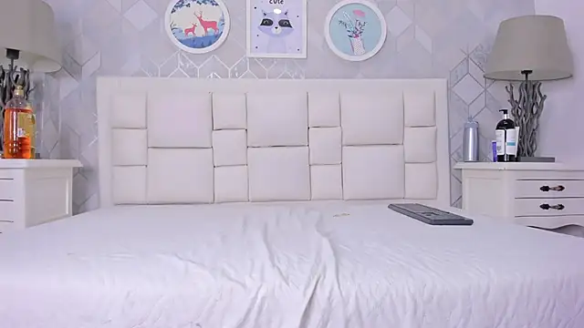 naia_cox: онлайн-секс-чат