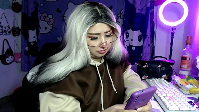 lussyevans24 即時 XXX 聊天