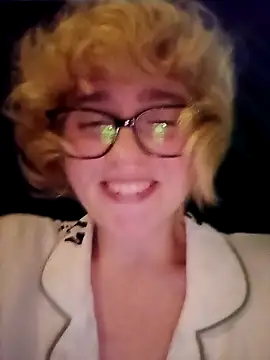 mcjbgfhgjhiiilllufjyf Show in webcam