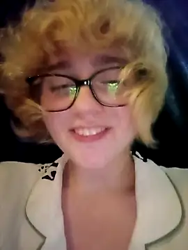 mcjbgfhgjhiiilllufjyf's Live XXX Chat