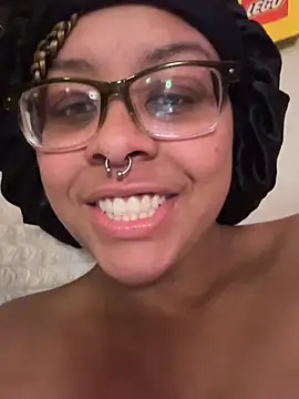 nintendhoe Adlı Modelin Web Kamerası Şovu