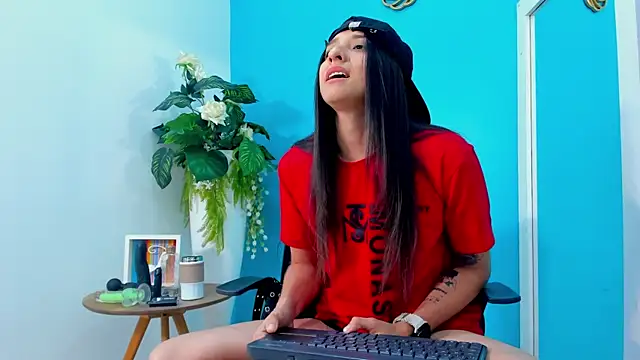 ViictoriiaSaenz Adlı Modelin Canlı XXX Sohbeti