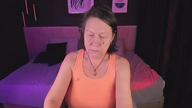 LindaPassionate – Naživo XXX chat