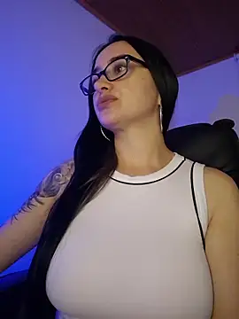 preetypeach Chat XXX live