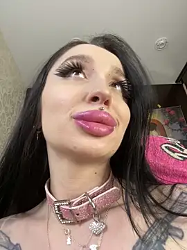 Molly__Moon Adlı Modelin Canlı XXX Sohbeti