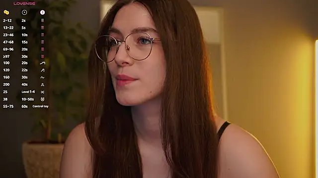 Chat +18 de Ester_Hill ao vivo