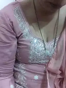 cutee_bhabhi Webcam Show